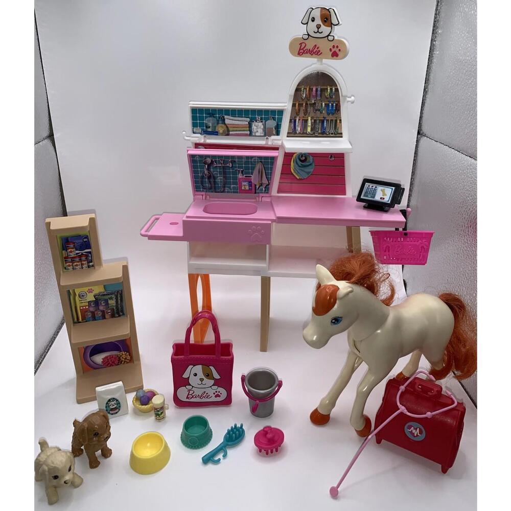 Barbie Pet Boutique Playset 2 Pieces Plus Pet Accessories Dogs Horse Medical Bag